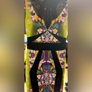 Mini green dress with flowers zip in the back